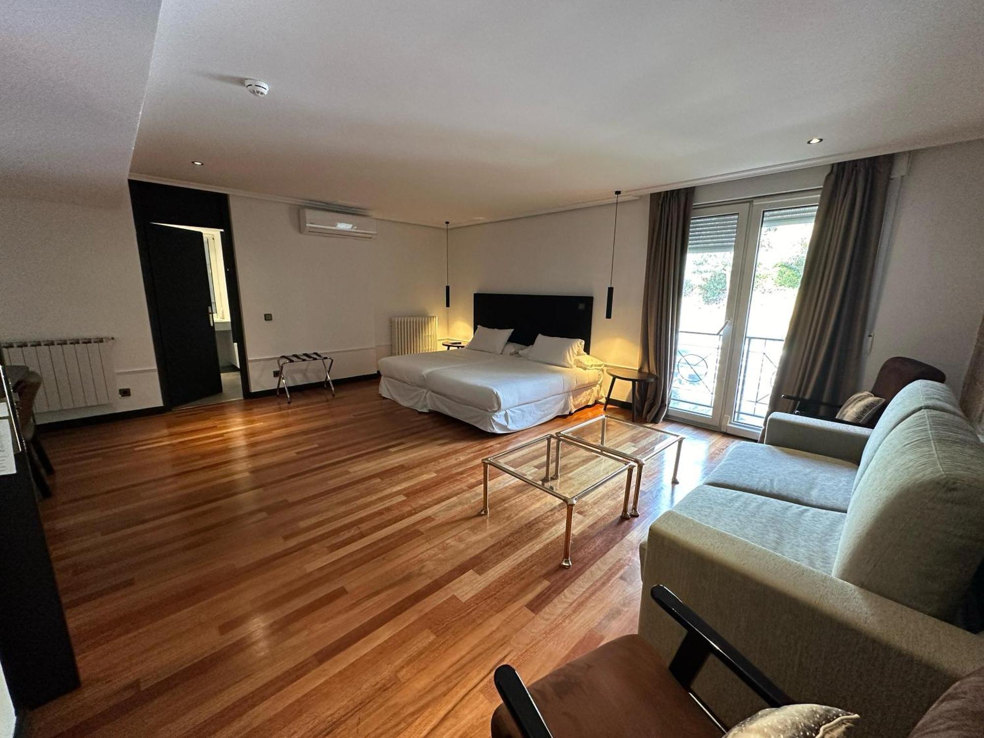 Hotel Hita "Nature Experience" (Adults Only) Navacerrada Exterior photo